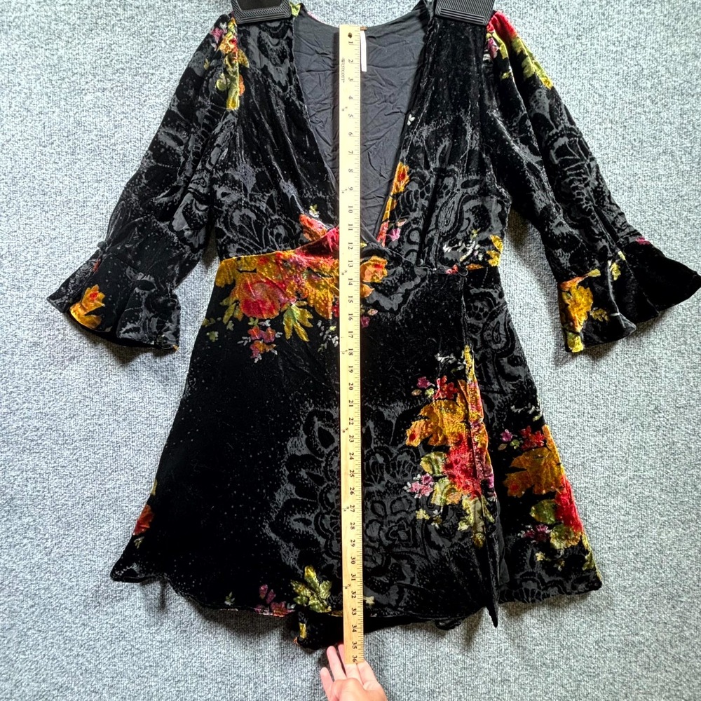 Free People Burnout Velvet Wrap Mini Dress Women Medium Black Floral Bell Sleeve - Picture 3 of 13